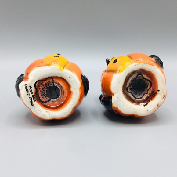 johanna Parker Design Halloween Owl Dolomite Salt & Pepper Shakers - Picture 7 of 9